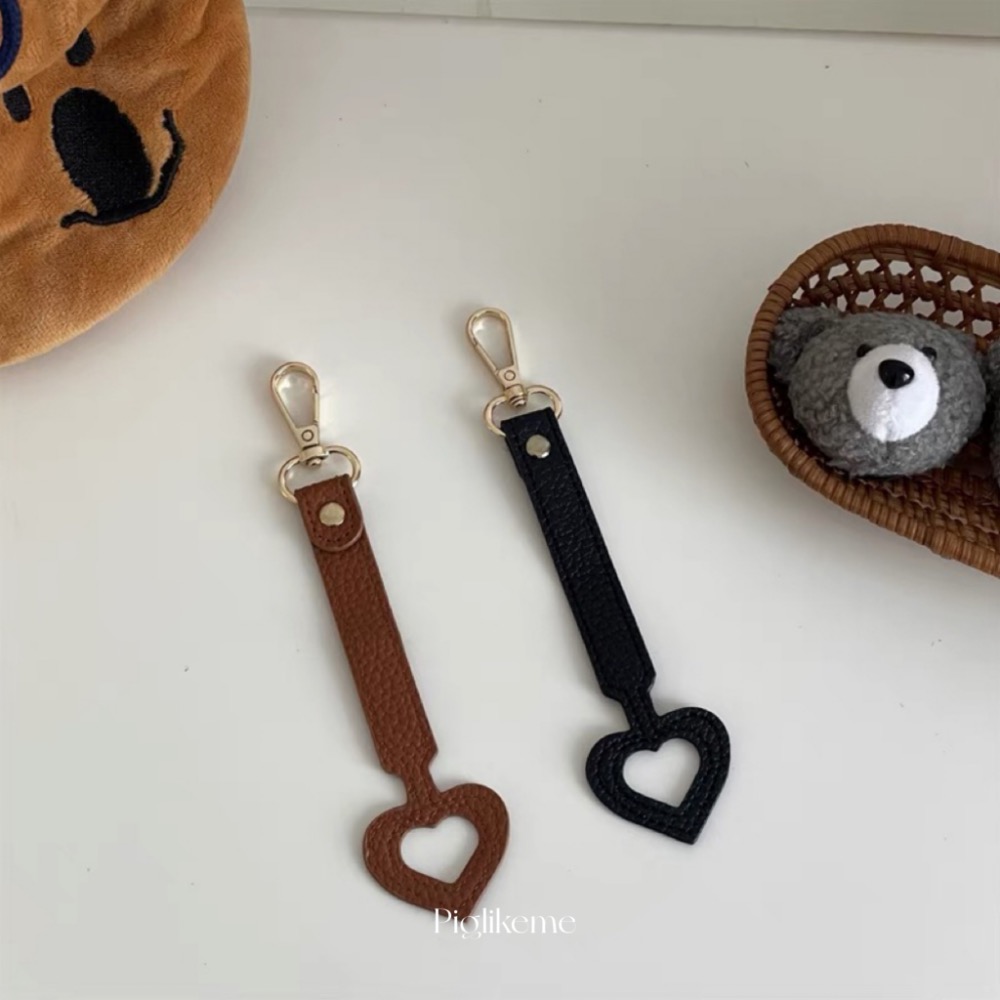 Piglikeme |好實用！可做掛扣的皮質愛心包包收納扣 掛帽子 掛眼鏡-細節圖2