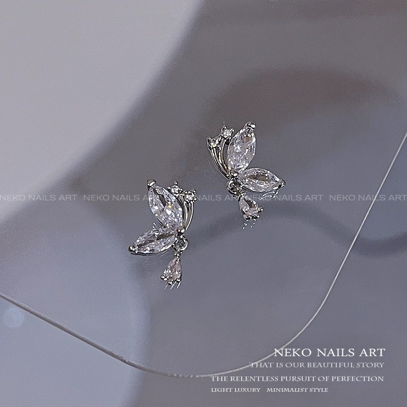 86-2 「冰晶半蝶」水鑽吊墜 鑽石蝴蝶翅膀 蝴蝶 高保色金属美甲飾品-細節圖3