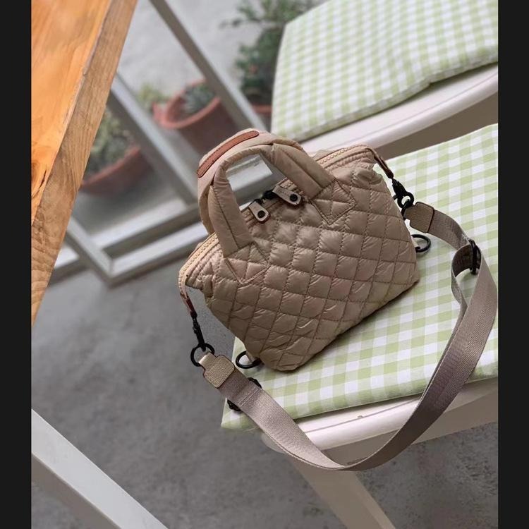 【cozyuti】防潑水太空棉菱格包 手提包 女包 單肩包 斜挎包 餃子包 斜背包 側背包 側背包女 尼龍斜背包-細節圖3