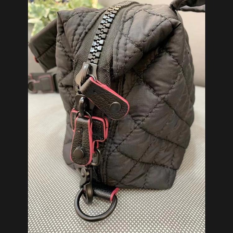 【cozyuti】防潑水太空棉菱格包 手提包 女包 單肩包 斜挎包 餃子包 斜背包 側背包 側背包女 尼龍斜背包-細節圖7