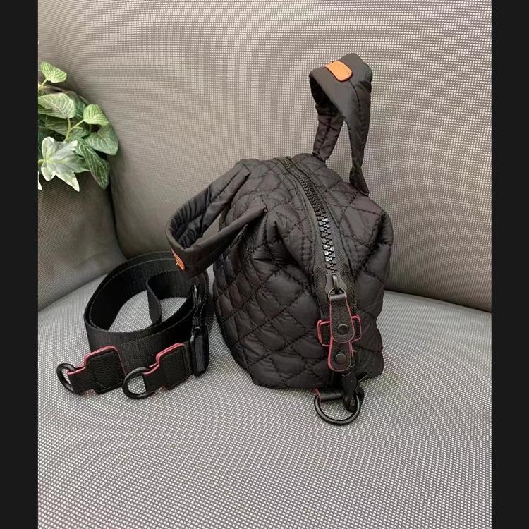 【cozyuti】防潑水太空棉菱格包 手提包 女包 單肩包 斜挎包 餃子包 斜背包 側背包 側背包女 尼龍斜背包-細節圖8