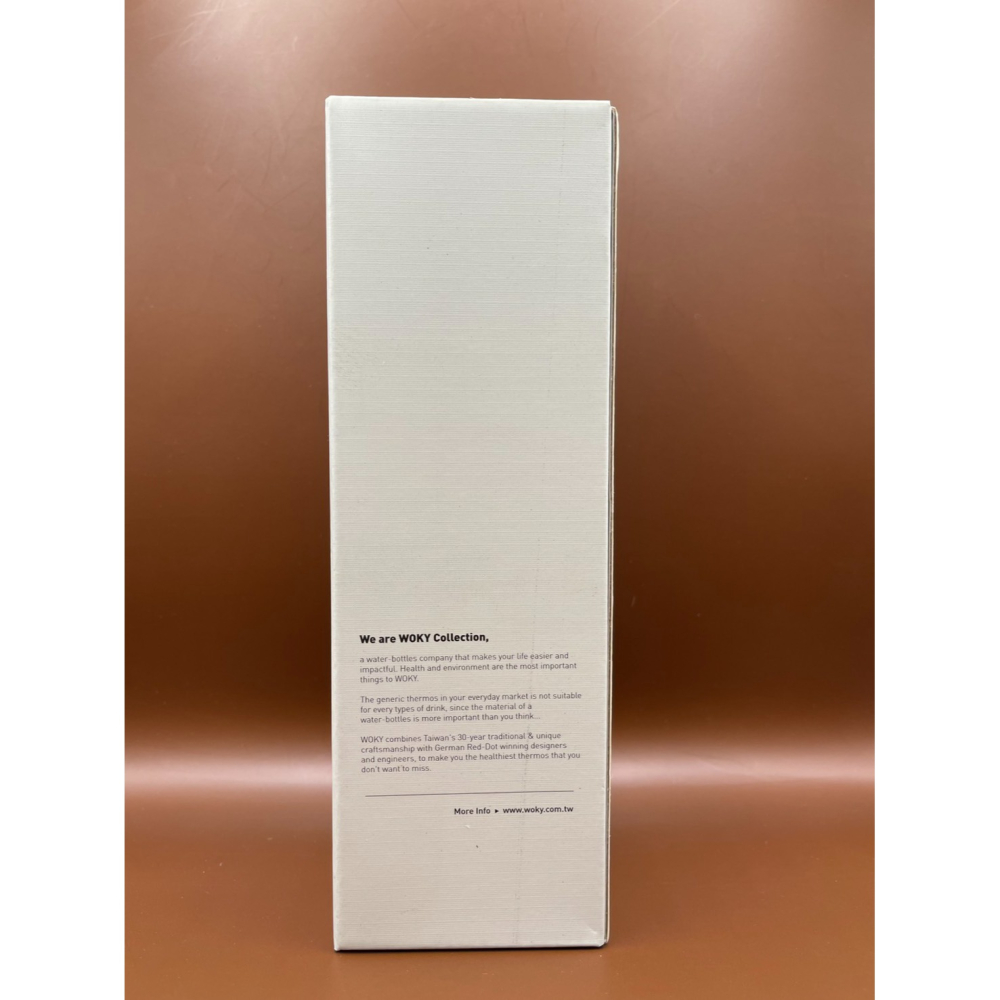 BOXMAN X WOKY 聯名 輕量輕芯鈦瓷易潔層彈蓋陶瓷保溫瓶 保溫壺 保溫杯 450ml (無際綠)【贈品出清】-細節圖5