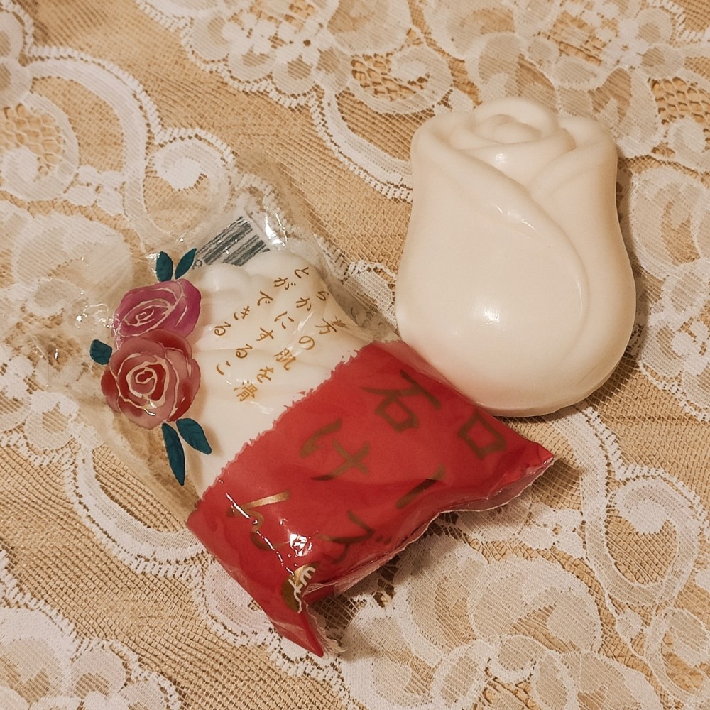 台灣製造！蜂王QUEENBEE春の玫瑰精油造型香皂 70g｜Pink Seduce，讓沐浴成為頂級芳療享受！-細節圖2