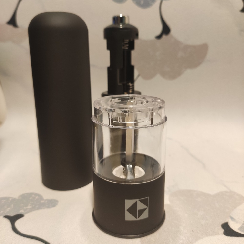 ✨一鍵秒磨！質感黑武士電動研磨器🖤 粗細可調，胡椒/玫瑰鹽/香料輕鬆搞定！廚房料理神隊友！-細節圖4