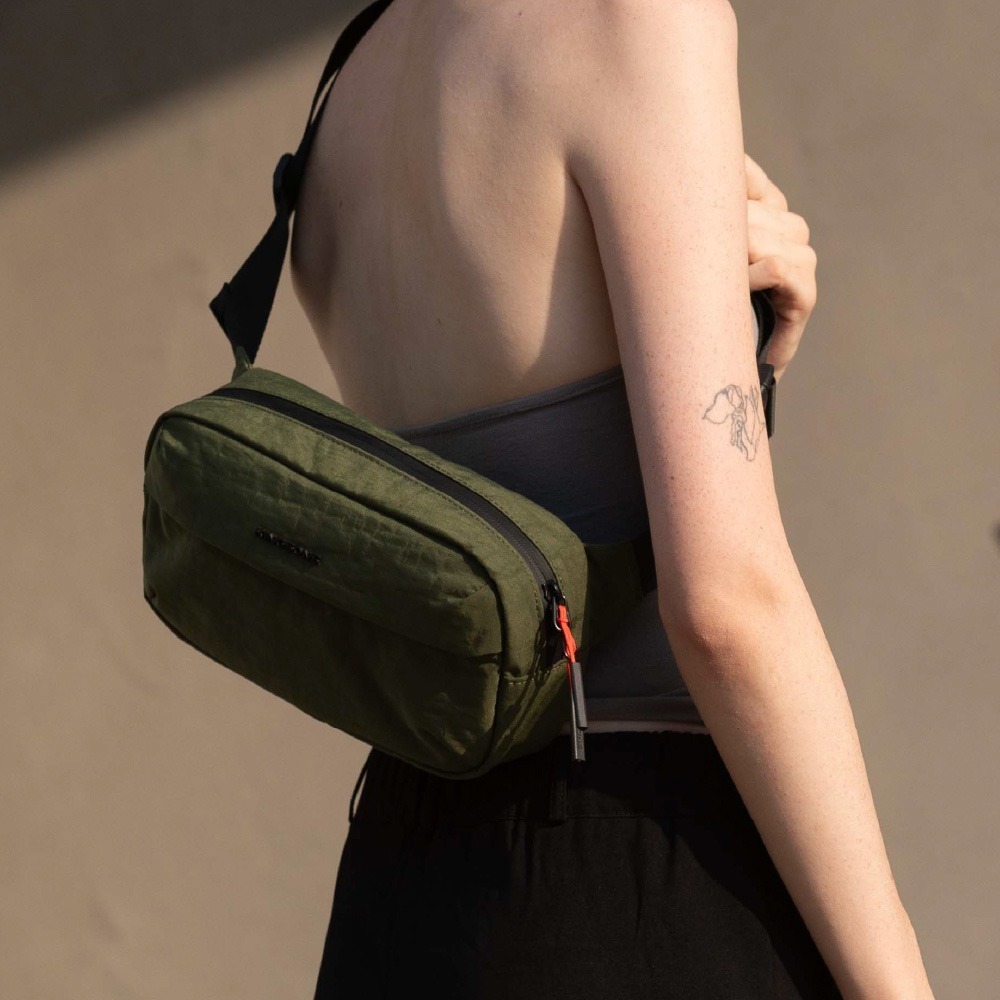 【KINGSONS】水洗紋理-防水貼身斜背胸包｜防潑水材質｜多隔層收納-細節圖9