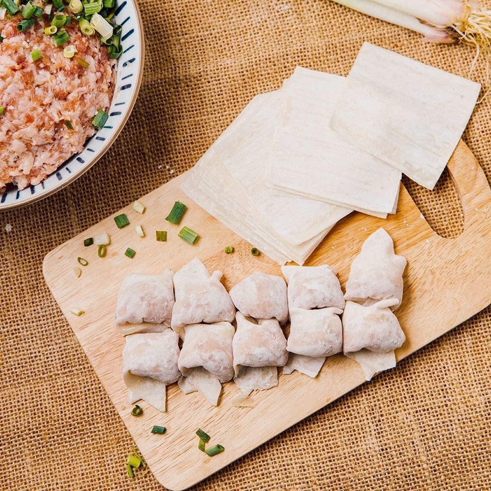 【台南兵仔市侯媽媽】鮮肉餛飩 一盒四十顆 冰箱冷凍常備好物，煮麵煮湯都方便-細節圖4