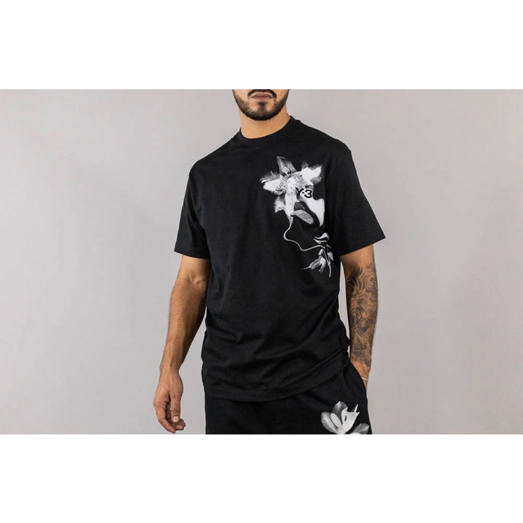 唯ㄧ現貨 💖 Y3 (Y-3) 💛 絕版精品！黑色！花語 > 刺繡、短袖、T恤、T-Shirt！-細節圖11