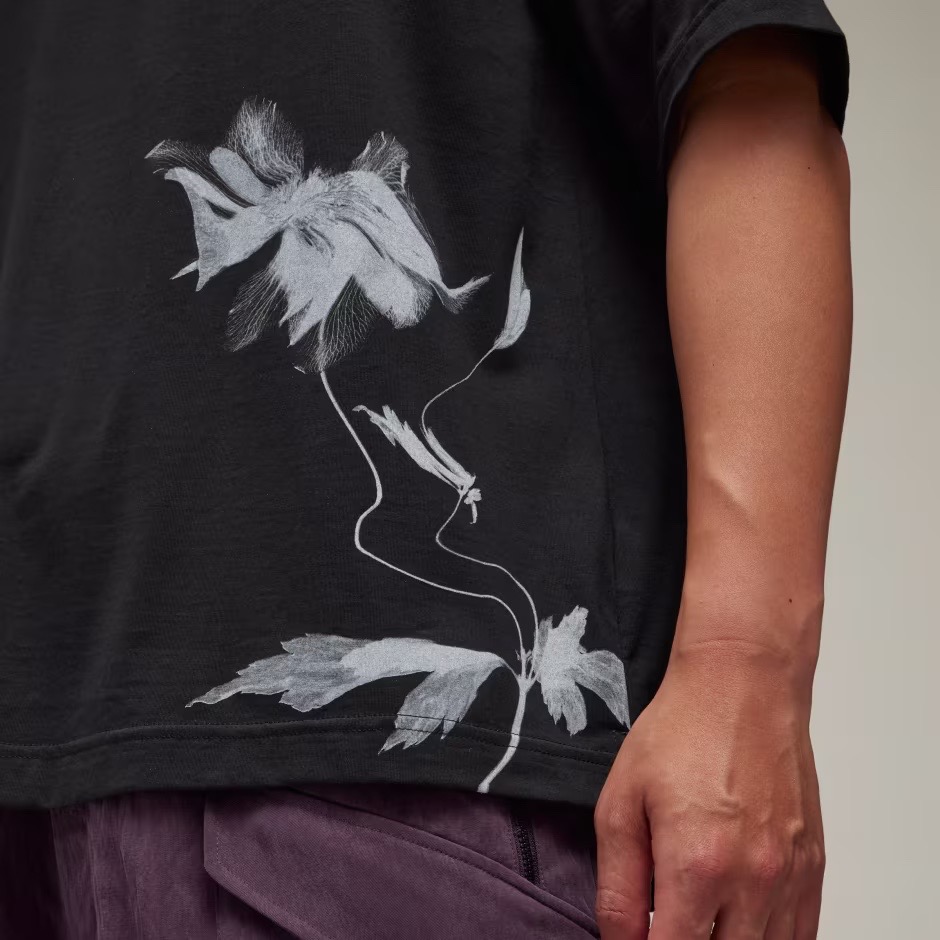 唯ㄧ現貨 💖 Y3 (Y-3) 💛 絕版精品！黑色！Boxy！花卉 > 刺繡、短袖、T恤、T-Shirt！-細節圖6