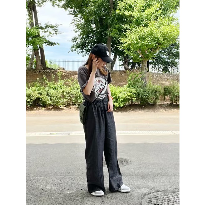 唯ㄧ現貨 💖 Y3 (Y-3) 💛 限額精品！橄欖、軍綠色！隨行包 > 頸掛包、相機包、側背包、斜背包、肩背包、長夾包！-細節圖2