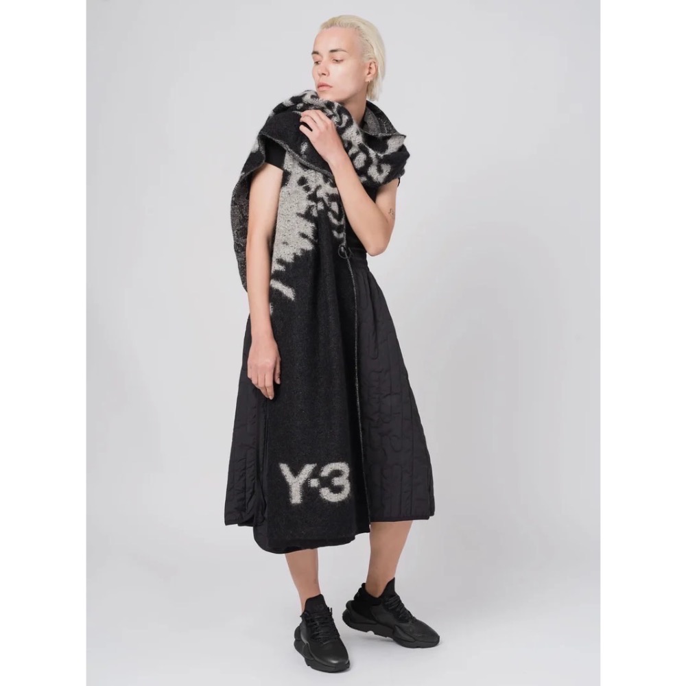 唯ㄧ現貨 💖 Y3 (Y-3) 💛 絕版精品！黑色！手洗、冷洗羊毛！羅馬尼亞製！絢麗花豹 🖤 圍巾、披肩！-細節圖6