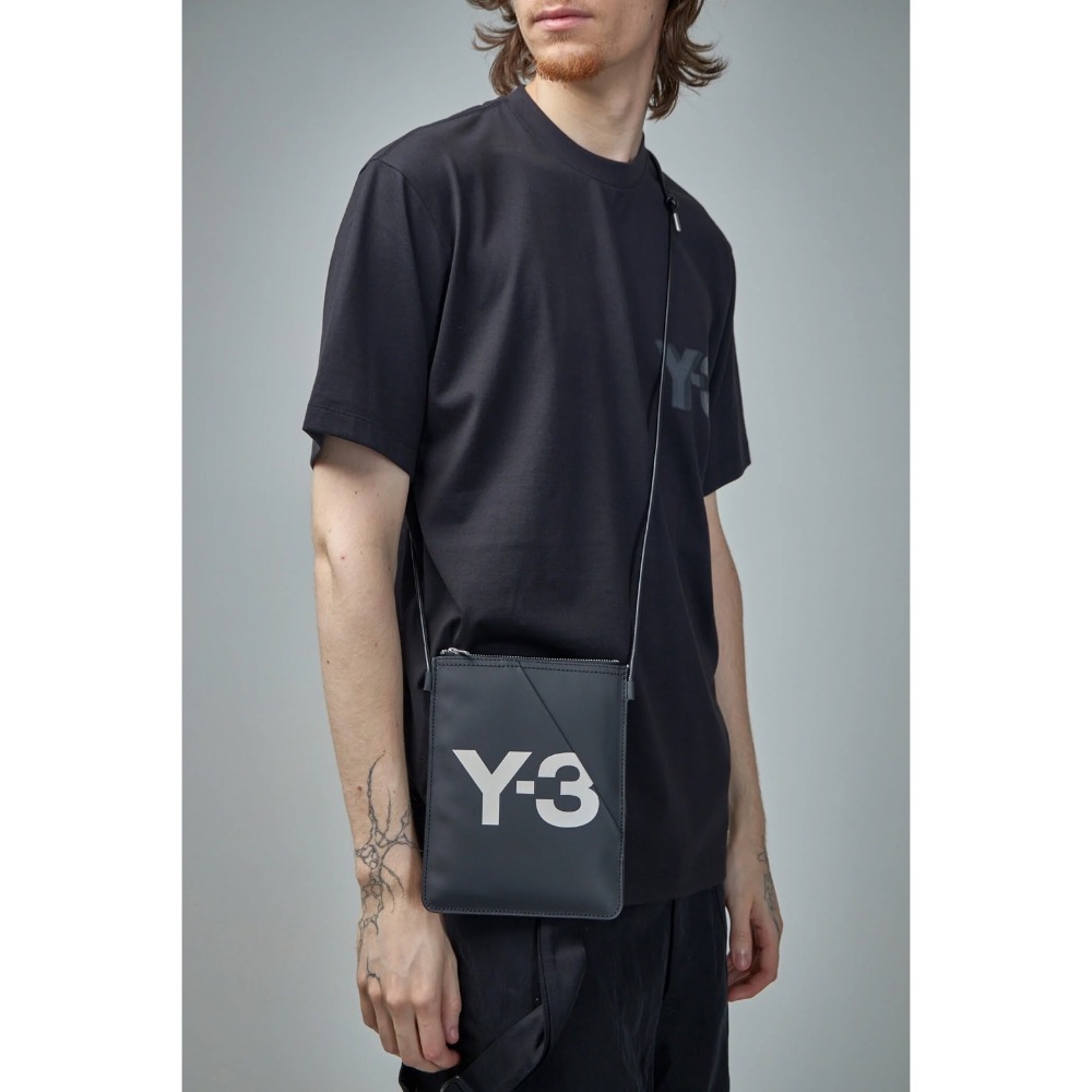 唯ㄧ現貨 💖 Y3 (Y-3) 💛 限額精品！黑色！斥侯包 > 頸掛包、相機包、側背包、斜背包、肩背包、卡夾包、長夾包！-細節圖3