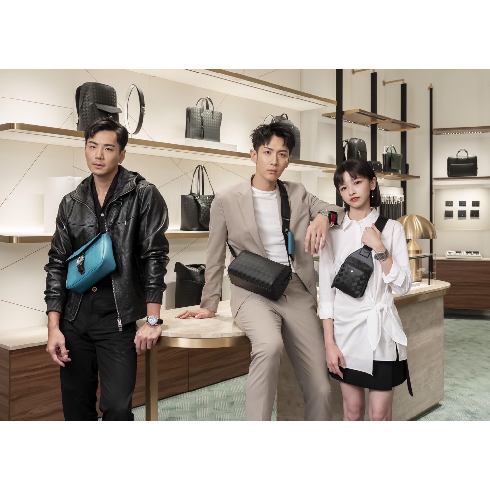 唯ㄧ現貨 💖 MONTBLANC (萬寶龍) 👩🏻 絕版精品！墨子、黑色！風尚 > 側背包、斜背包、肩背包、手提包！-細節圖4