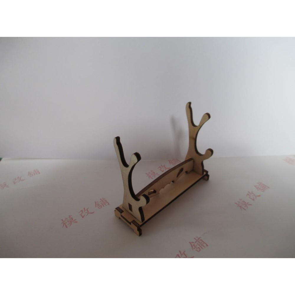 ★Hobby模改舖★ 木質小刀架 武器刀架 動漫 刀架 刀劍槍模展示架 1/6槍械 1/6刀劍 - Hobby模改舖 - iOPEN Mall