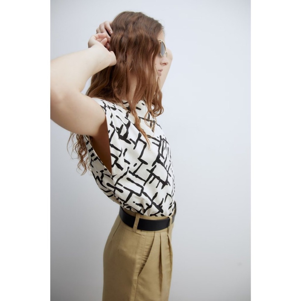 《西班牙代購》西班牙Sfera 印花短袖T恤(白)-細節圖4