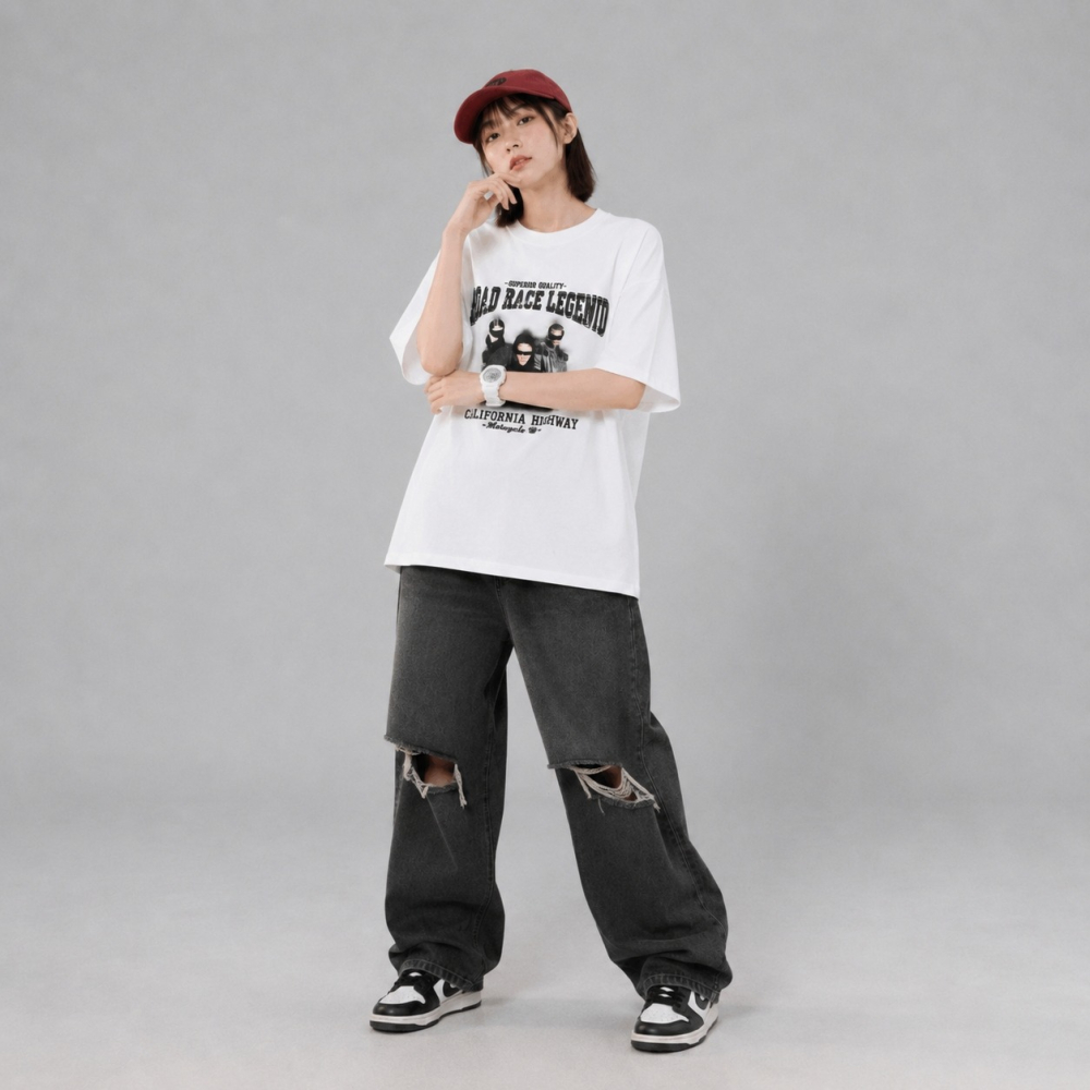 『Venn』26037_金屬鐵牌墨鏡人物印花短T－2026SS『預購』-細節圖3