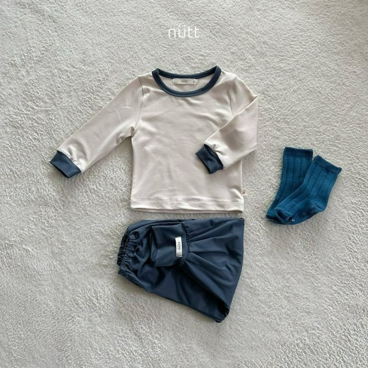Nutt 上下套裝 누트 지니히트세트-細節圖3