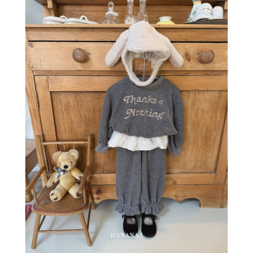 BananJ 上衣 바나나제이 땡스포맨투맨-細節圖4