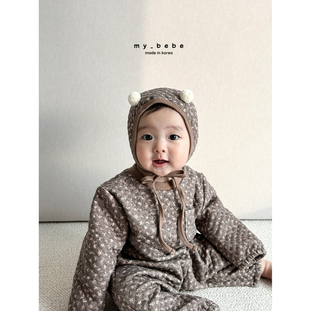 Mybebe 套裝 包屁衣 含帽 마이베베 누빔바디슈트세트(방울보넷세트)-細節圖2