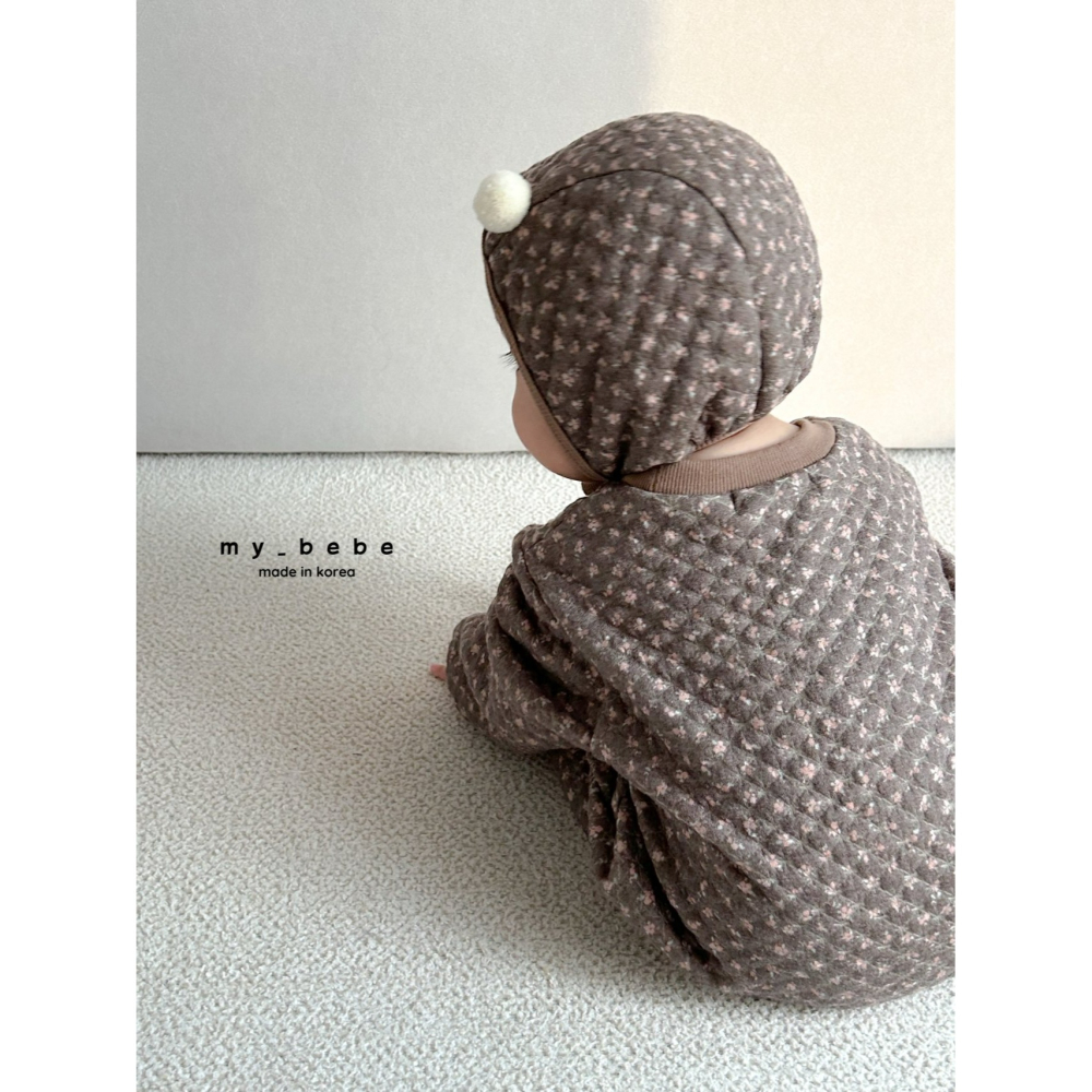 Mybebe 套裝 包屁衣 含帽 마이베베 누빔바디슈트세트(방울보넷세트)-細節圖7