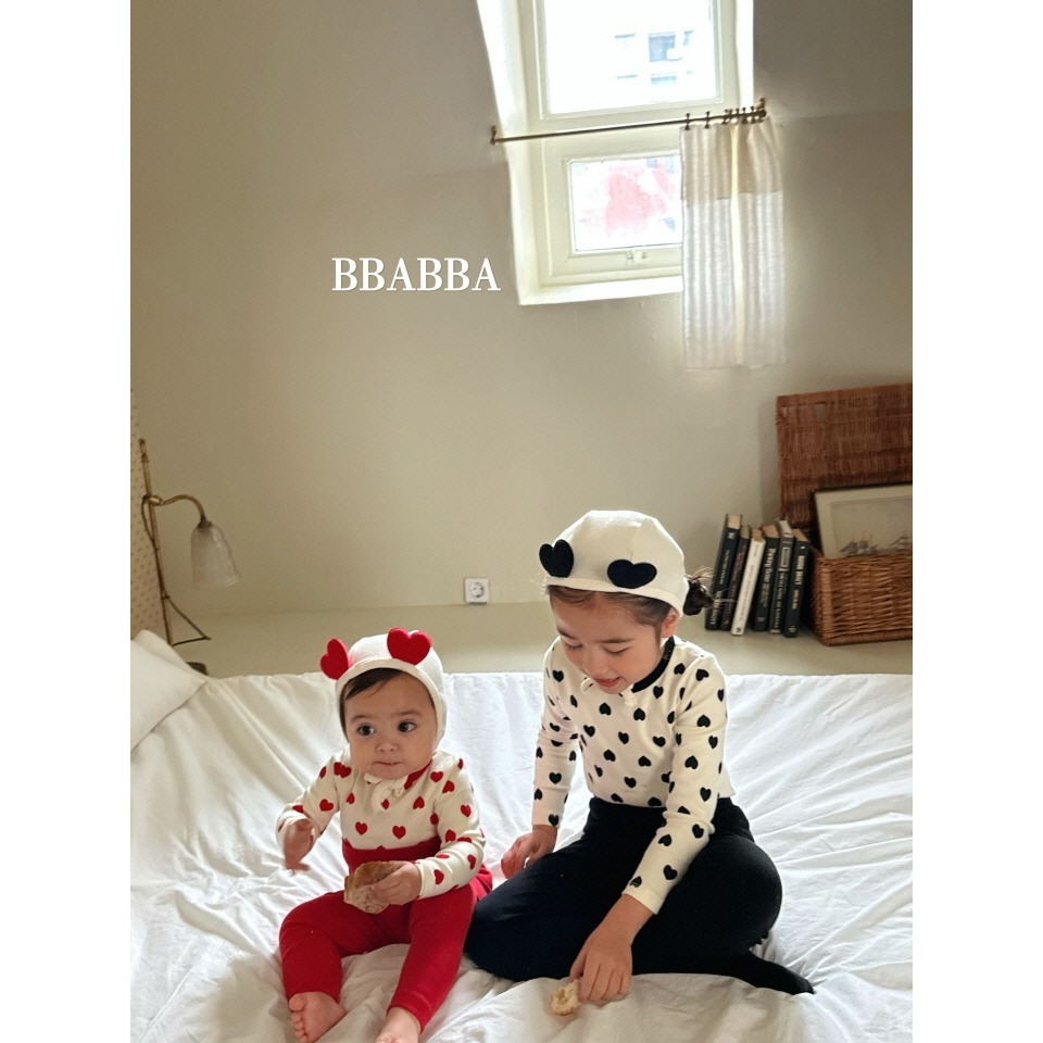BBABBA 愛心 套裝 (不含帽) 빠빠 럽미실내복-細節圖3