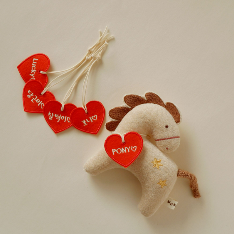 韓國製 馬年新生兒禮盒 小馬搖鈴+胡蘿蔔襪子 모노레임 Pony Toy & Socks Set (含包刺繡+裝禮盒)-細節圖7
