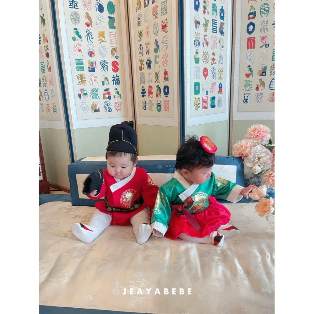 韓國 迎新年寶寶王上王后 包屁衣套組(含帽頭飾) 拜年新衣 재야 왕세자한복슈트-細節圖5