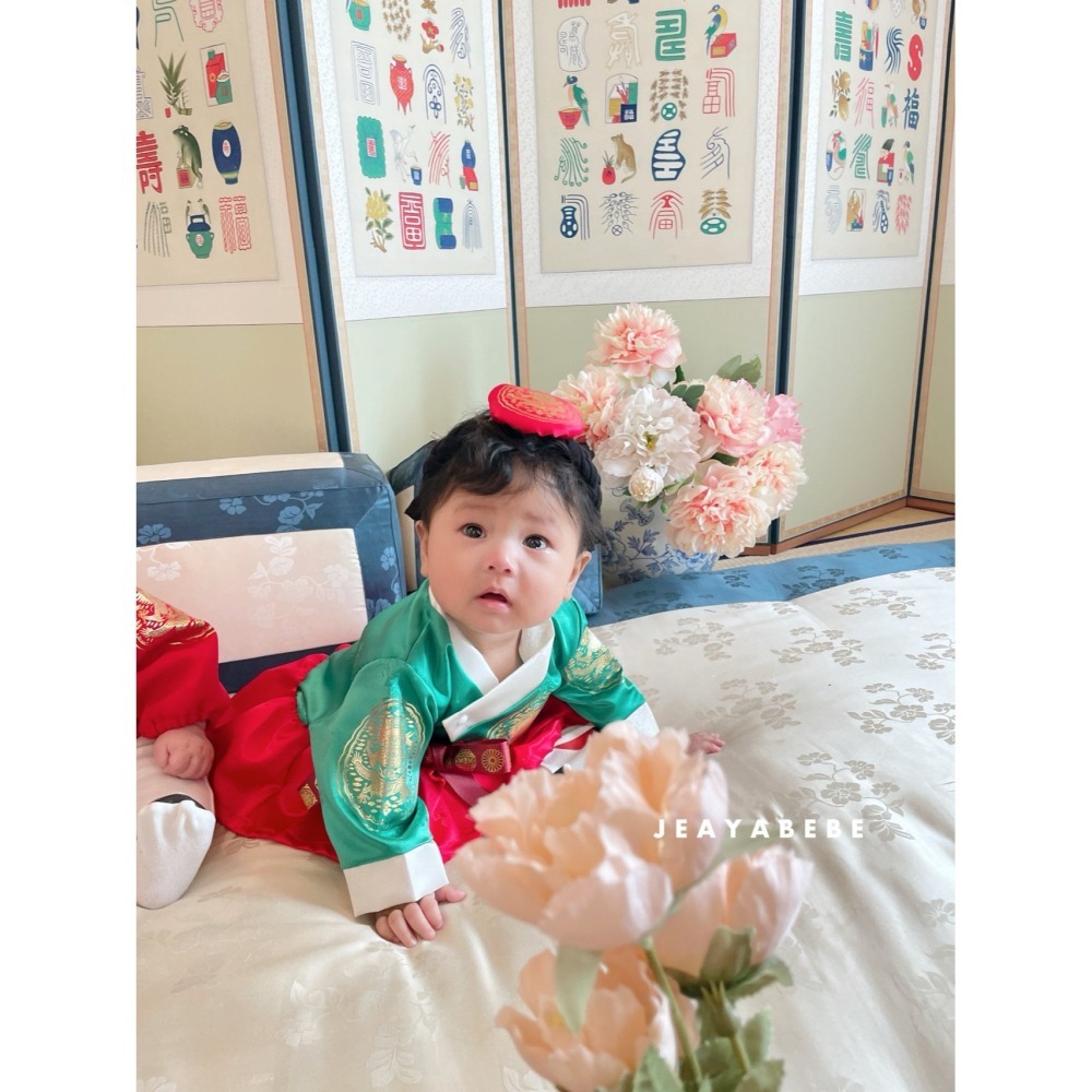 韓國 迎新年寶寶王上王后 包屁衣套組(含帽頭飾) 拜年新衣 재야 왕세자한복슈트-細節圖7