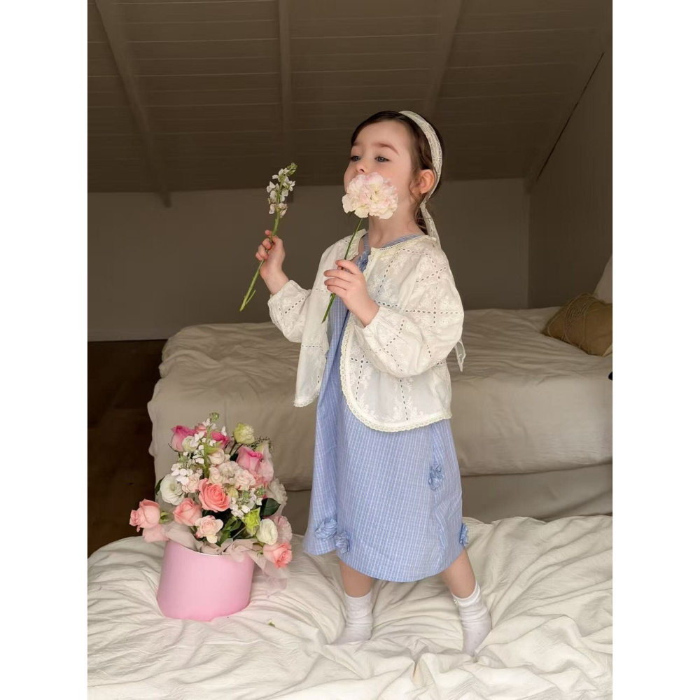 Aiai 開襟衫 아이아이 봄)로망펀칭가디건-細節圖3