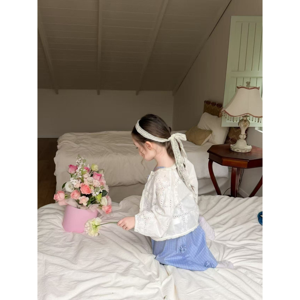 Aiai 開襟衫 아이아이 봄)로망펀칭가디건-細節圖4