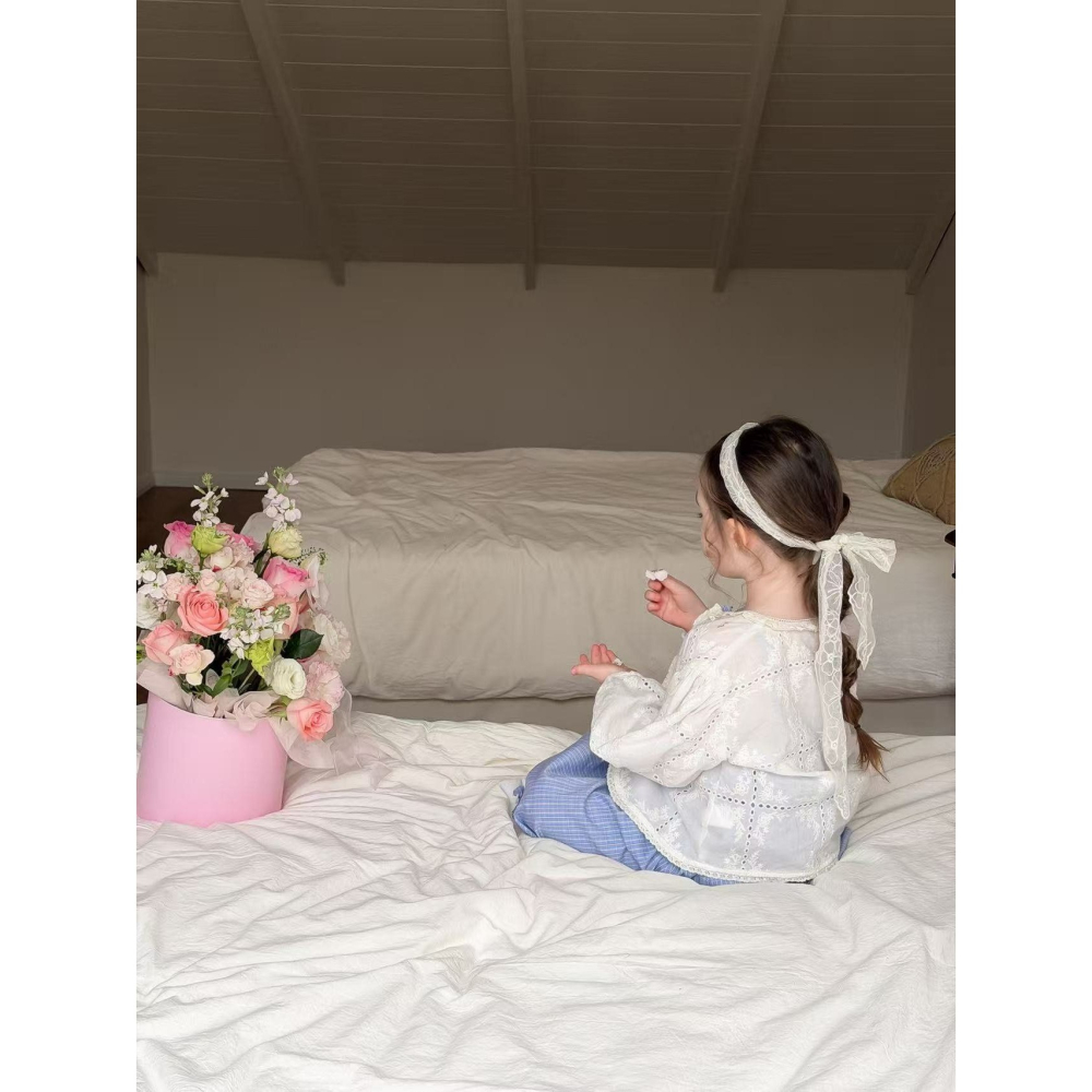 Aiai 開襟衫 아이아이 봄)로망펀칭가디건-細節圖8