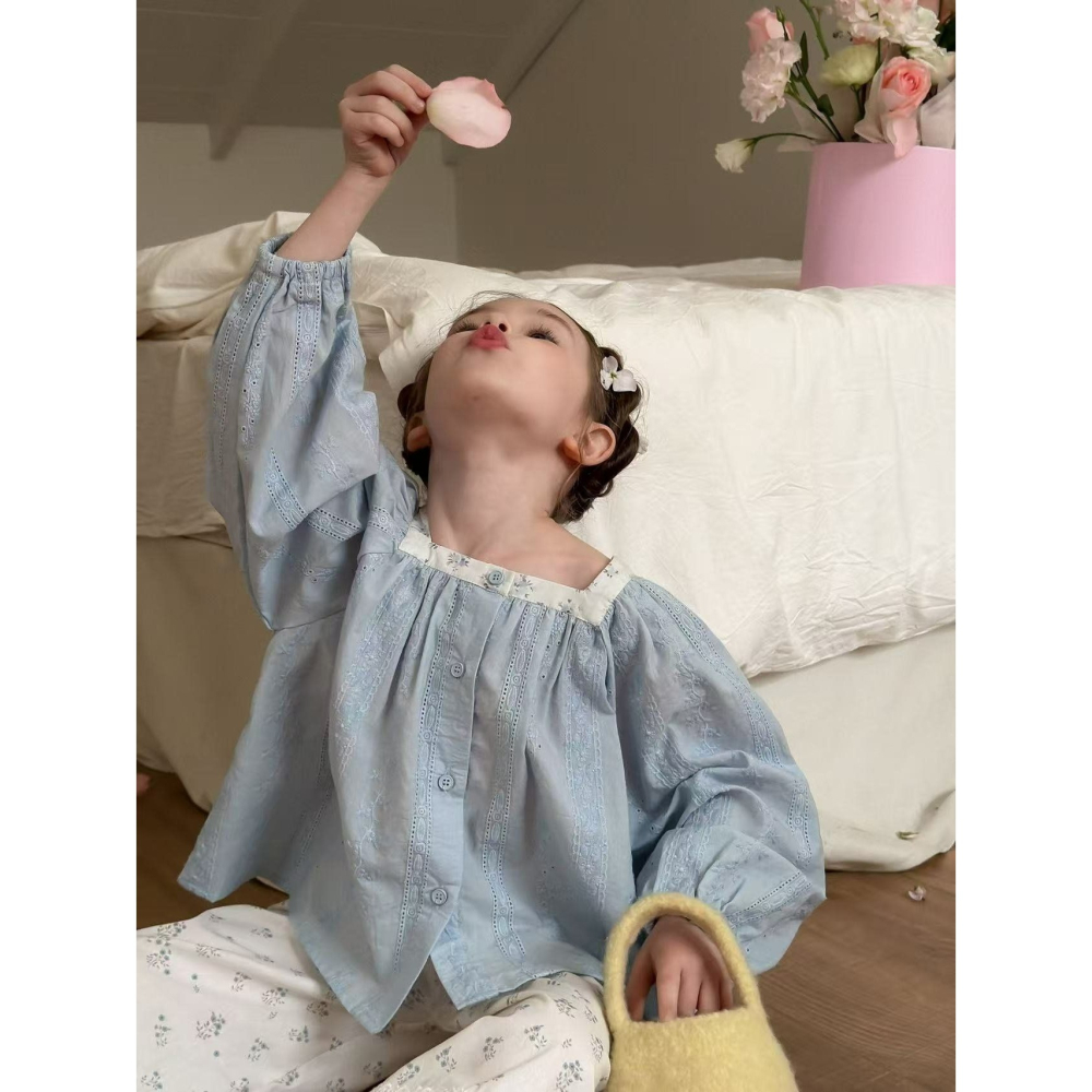 Aiai 上衣 아이아이 봄)루나스카이블라우스-細節圖4