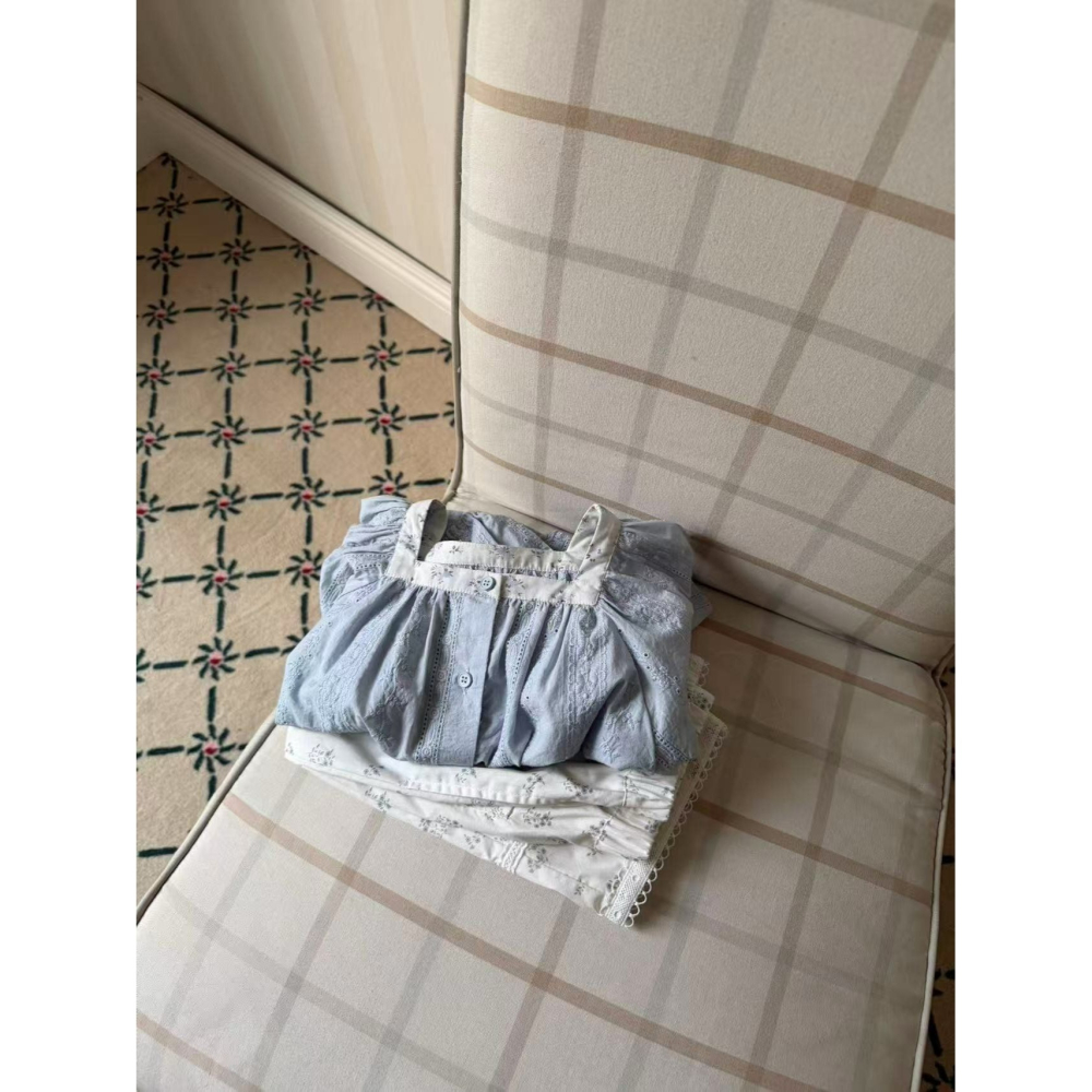 Aiai 上衣 아이아이 봄)루나스카이블라우스-細節圖8