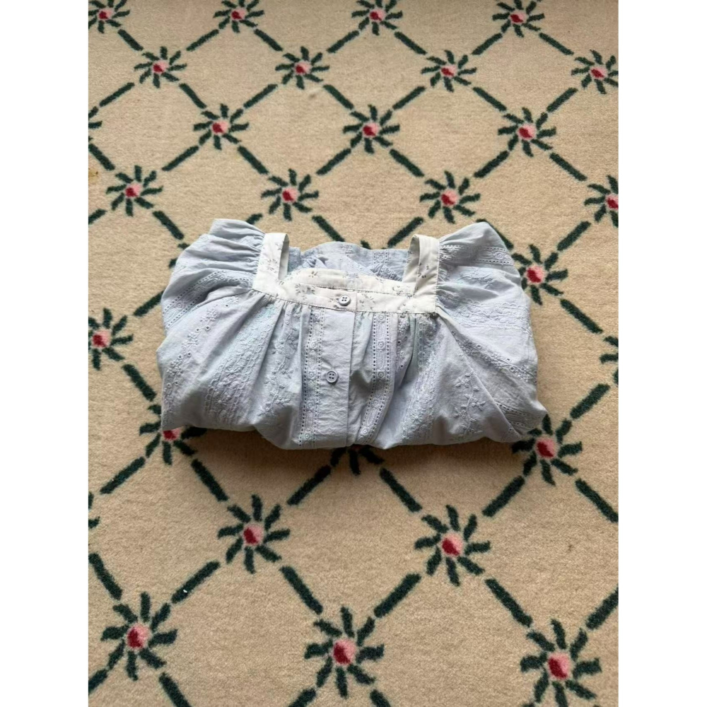 Aiai 上衣 아이아이 봄)루나스카이블라우스-細節圖9