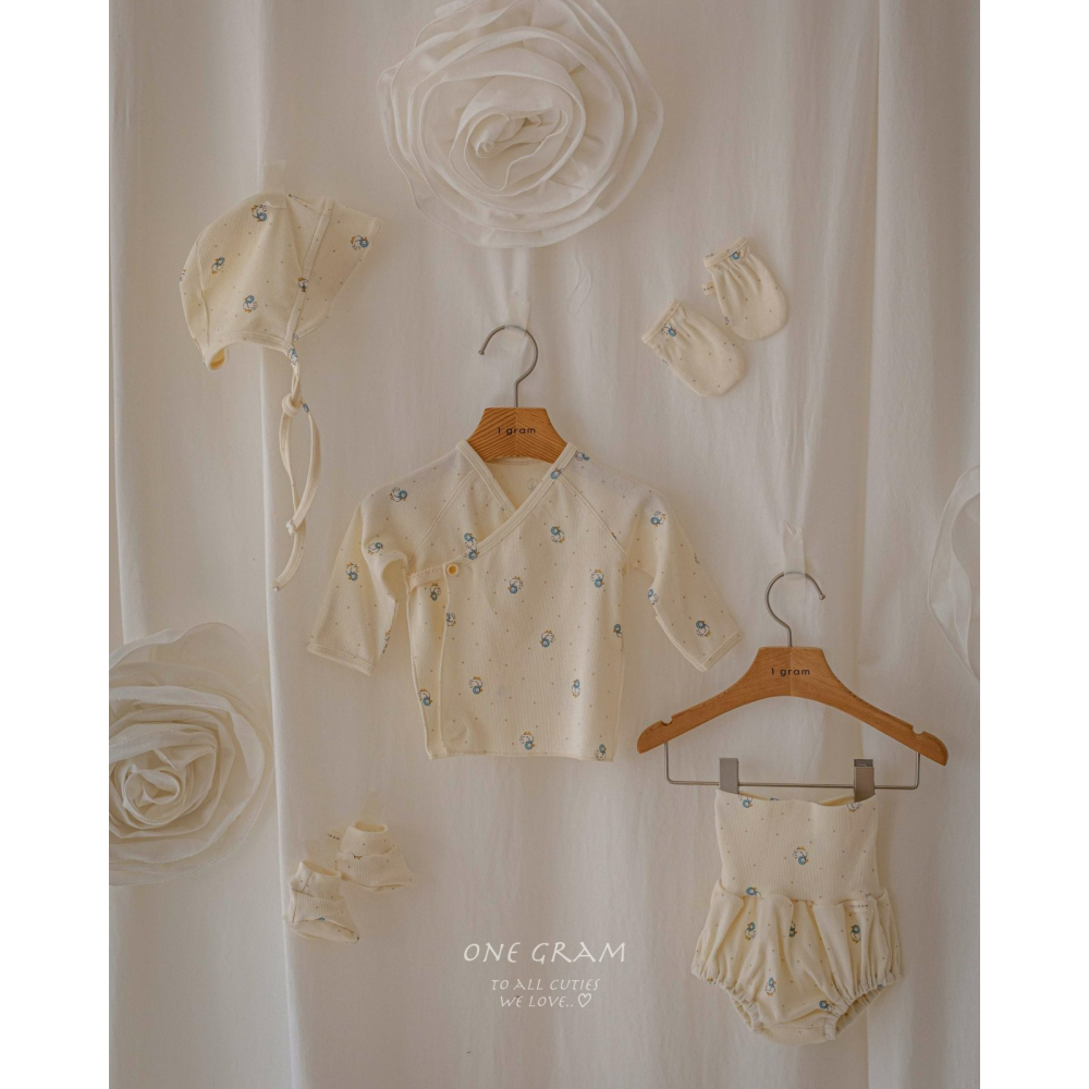 1gram 套組 帽子+手套+襪子 일그램 봉봉배넷&블루머SET(발싸개+손싸개+모자)-細節圖2