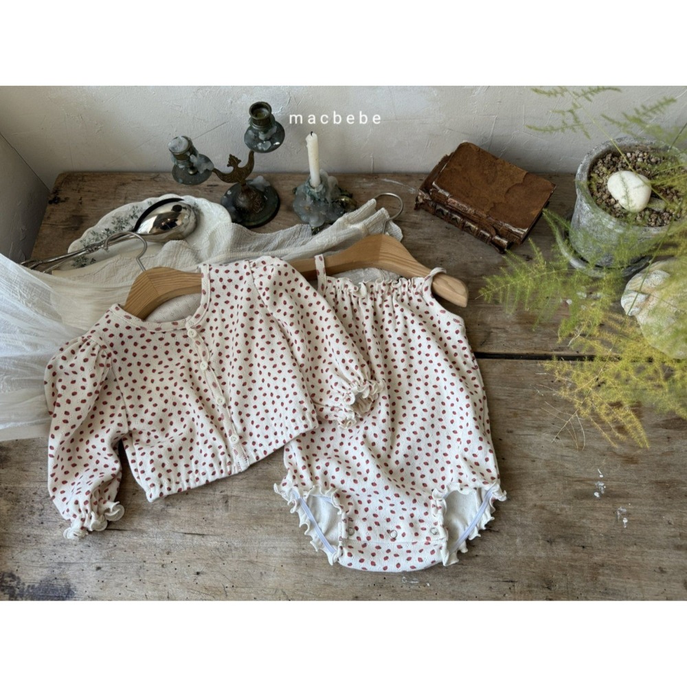 Macbebe 套裝 開襟衫+包屁衣 맥베베 딸기아일렛가디건셋트-細節圖3