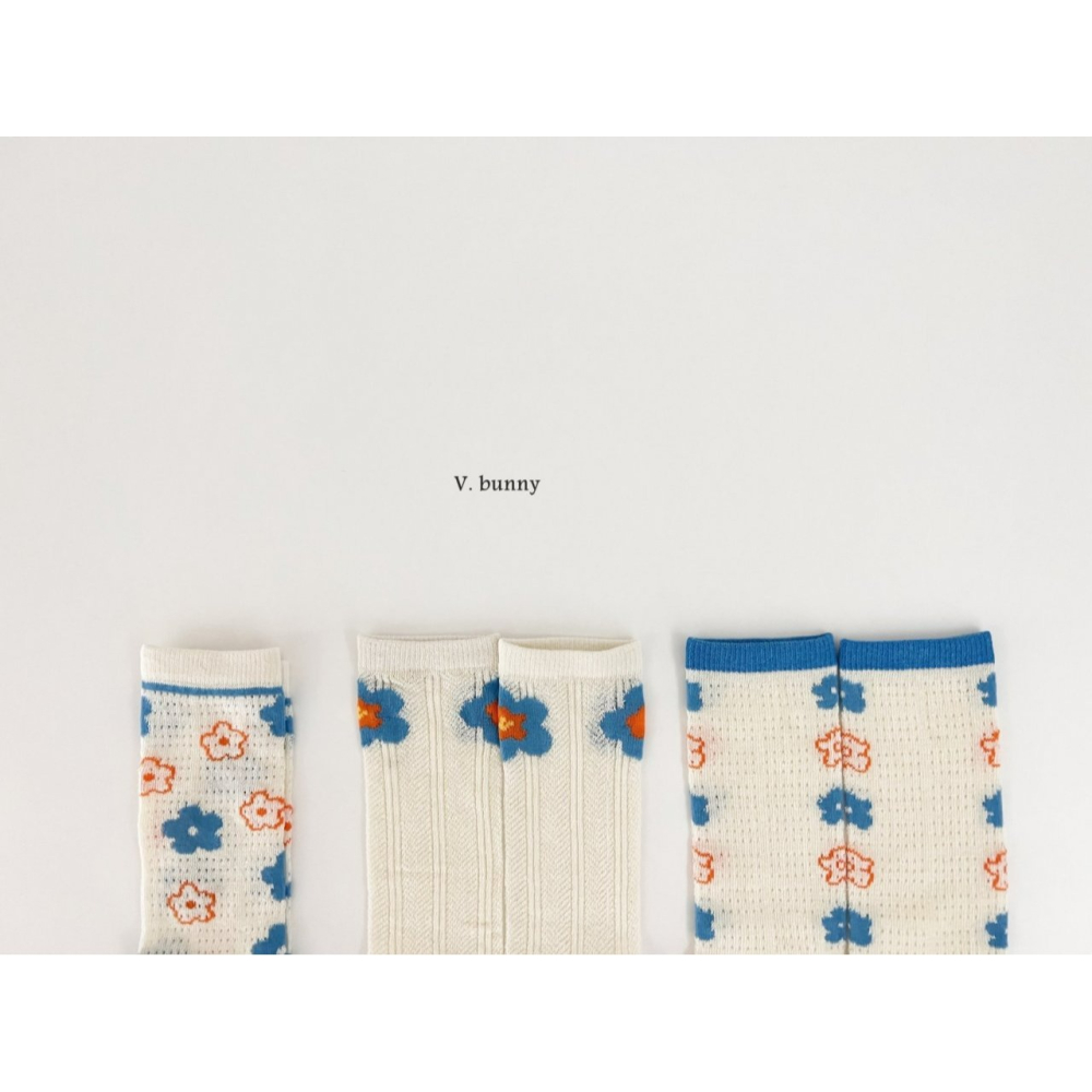 V.bunny 襪子 바닐라버니 파란꽃양말세트-細節圖2