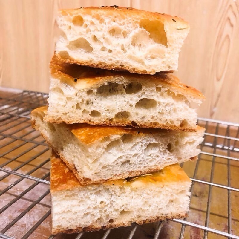 【🇮🇹義大利爸爸】傳統家鄉佛卡夏｜無糖麵包｜🌿義式香草｜義式佛卡夏｜手工麵包-細節圖3