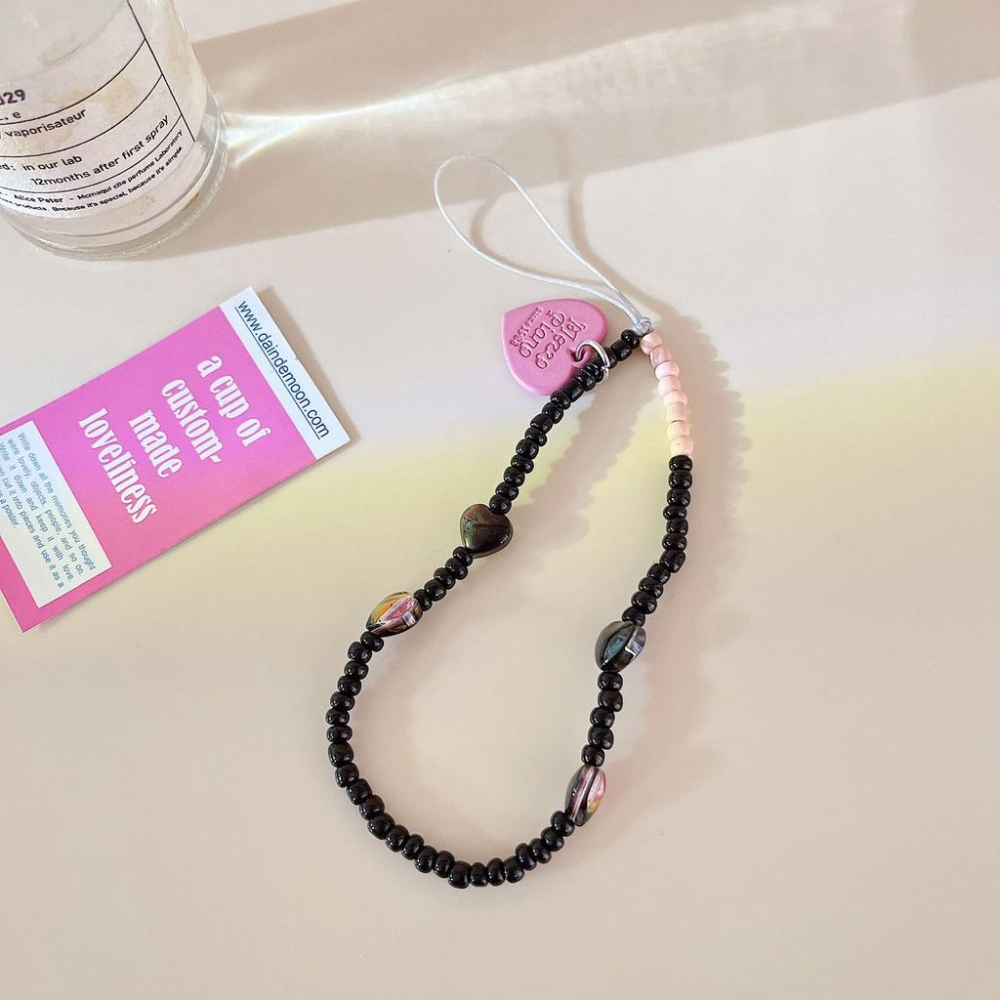 火星兔★吊飾 手機繩 手機吊飾 直播韓國女明星 韓款 粉墨愛心串珠 手機鍊條 可愛網紅相機 珠手提掛繩-細節圖2