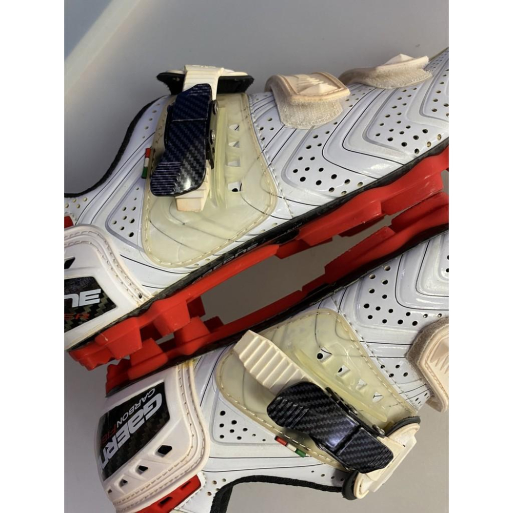 【買鞋送人身部品 贈品價值大於產品】CARBON G. KEIRA 卡鞋 白色42 贈送長車褲 背心 手套 物超所值-細節圖2