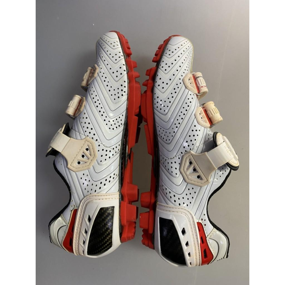 【買鞋送人身部品 贈品價值大於產品】CARBON G. KEIRA 卡鞋 白色42 贈送長車褲 背心 手套 物超所值-細節圖4