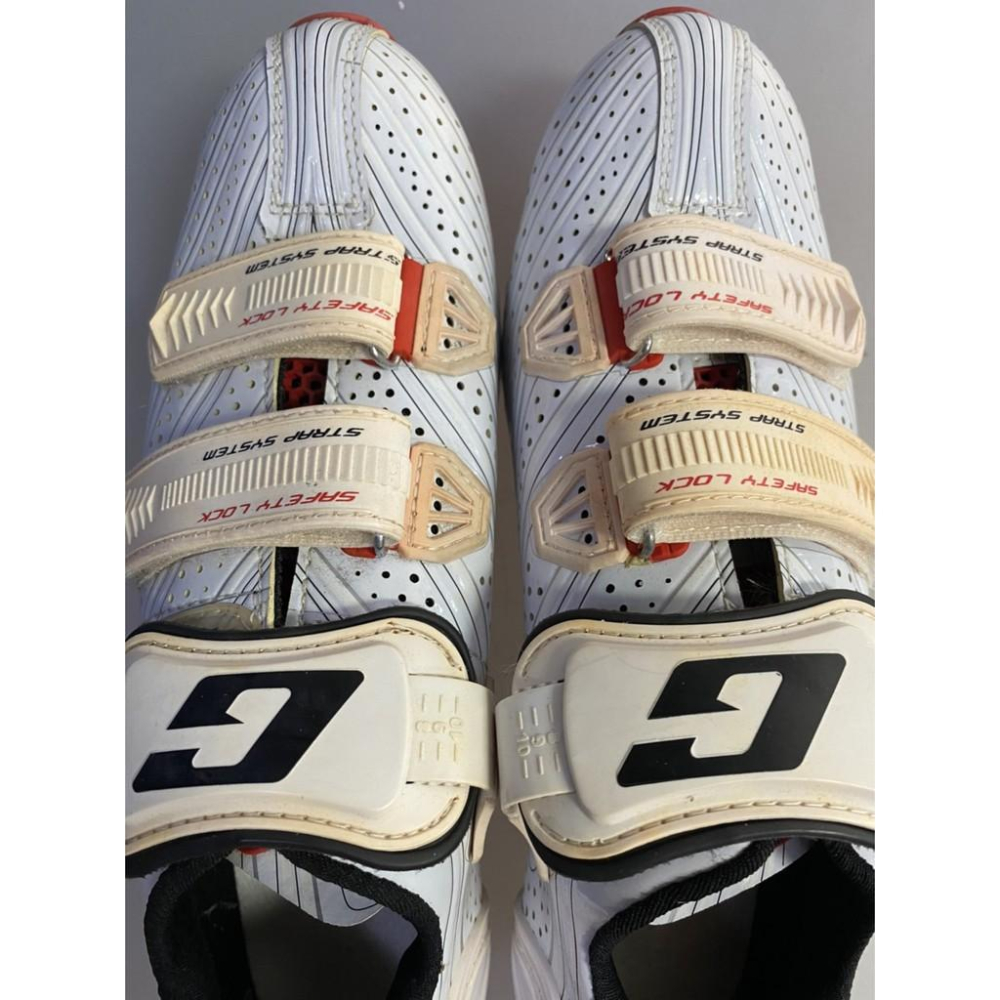 【買鞋送人身部品 贈品價值大於產品】CARBON G. KEIRA 卡鞋 白色42 贈送長車褲 背心 手套 物超所值-細節圖6