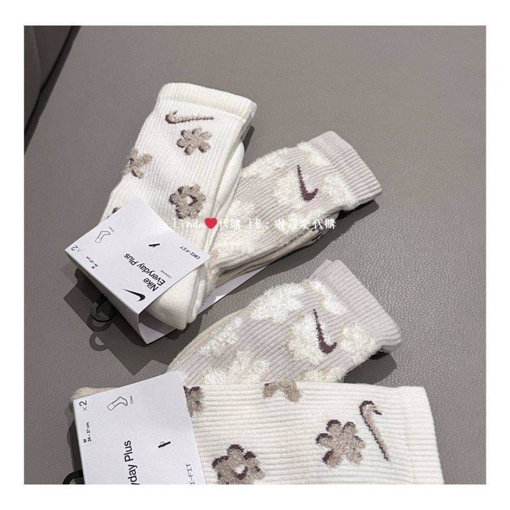 Linda❤️代購 NIKE 花花 長襪 卡其色 米色 花朵長襪 排汗 厚底 運動長襪 杏色 FN9136-90-細節圖2