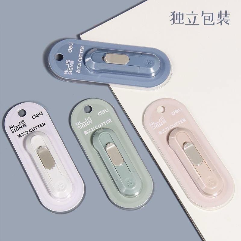 美工刀（隨機顏色）