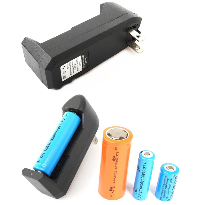 『YLC』萬能單槽充電器 18650充電器 14500充電器 16340充電器 萬能座充 萬用單槽鋰電池B140-細節圖2