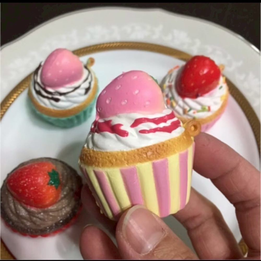🌈Squishy 軟軟～海外Pastry petiti杯子蛋糕-細節圖3