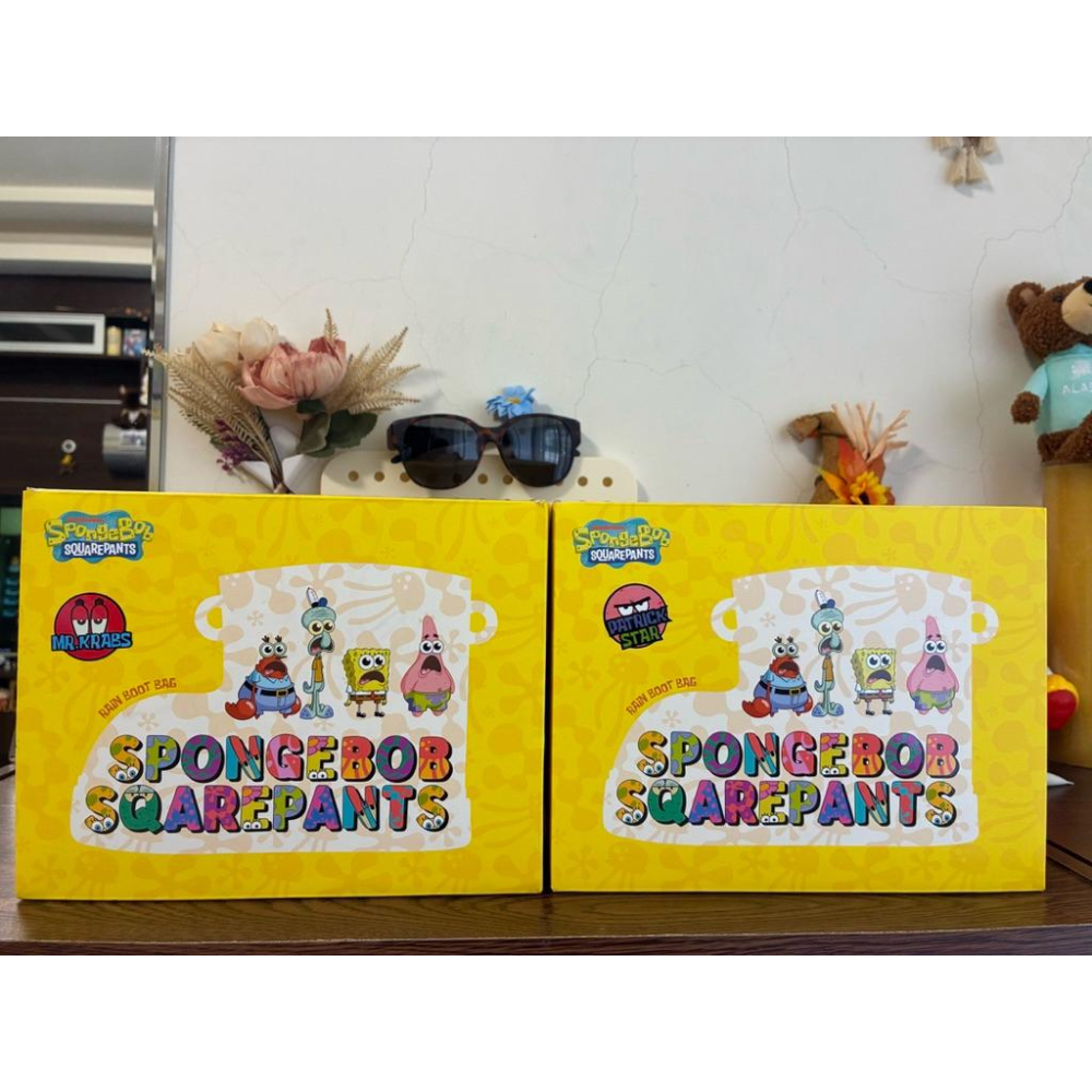 ［現貨秒出］正版雷標海綿寶寶 黑金系列 雨靴包蠟筆小新雨靴包 手機包  側背包 斜背包 矽膠包 零錢包 生日禮物-細節圖3