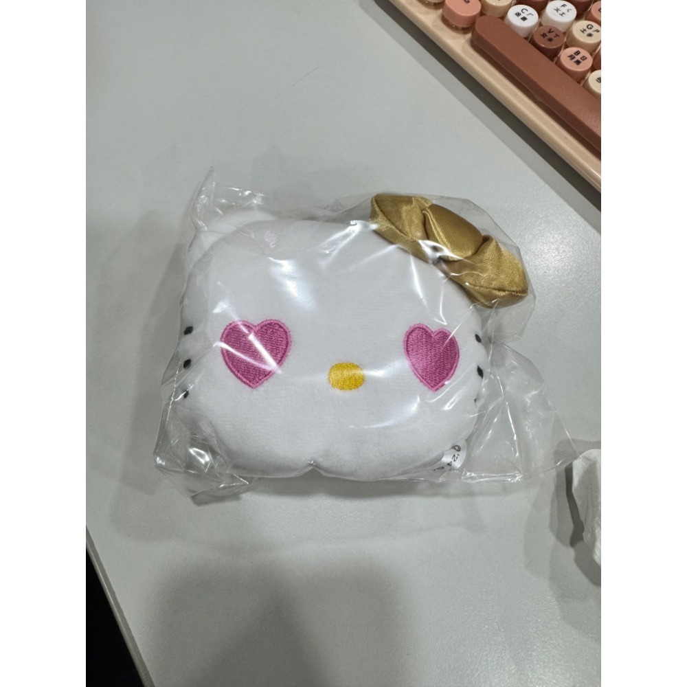 Hello Kitty 50週年經典絨毛吊飾零錢包*愛情款-細節圖2