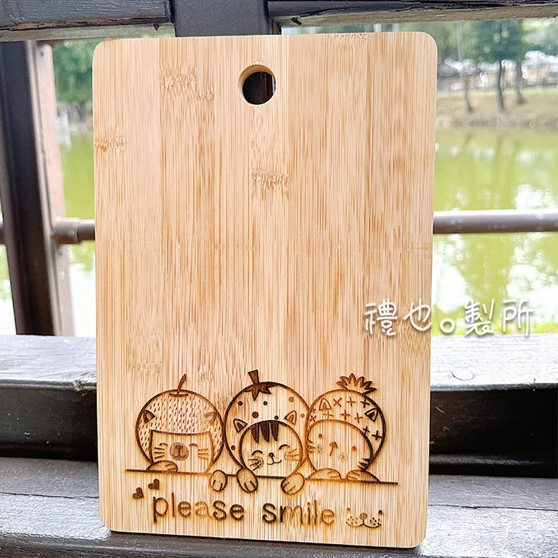圓孔竹木砧板 (可愛插畫) 新居禮物 新年禮物 結婚禮物 原創 禮品 禮物 天然木材 砧板 原木餐具 早午餐餐盤-規格圖5