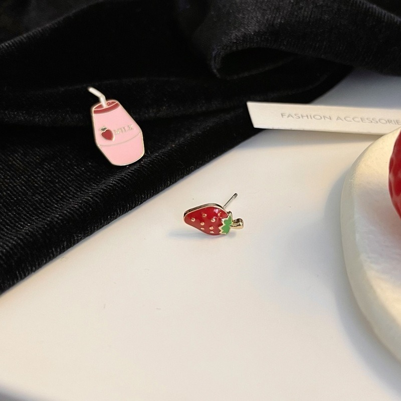 【好.樣.日.子】可愛飲料耳環 草莓香蕉牛奶造型耳環 果汁飲品風 耳釘耳針 女生飾品 無痛抗敏耳環-細節圖3