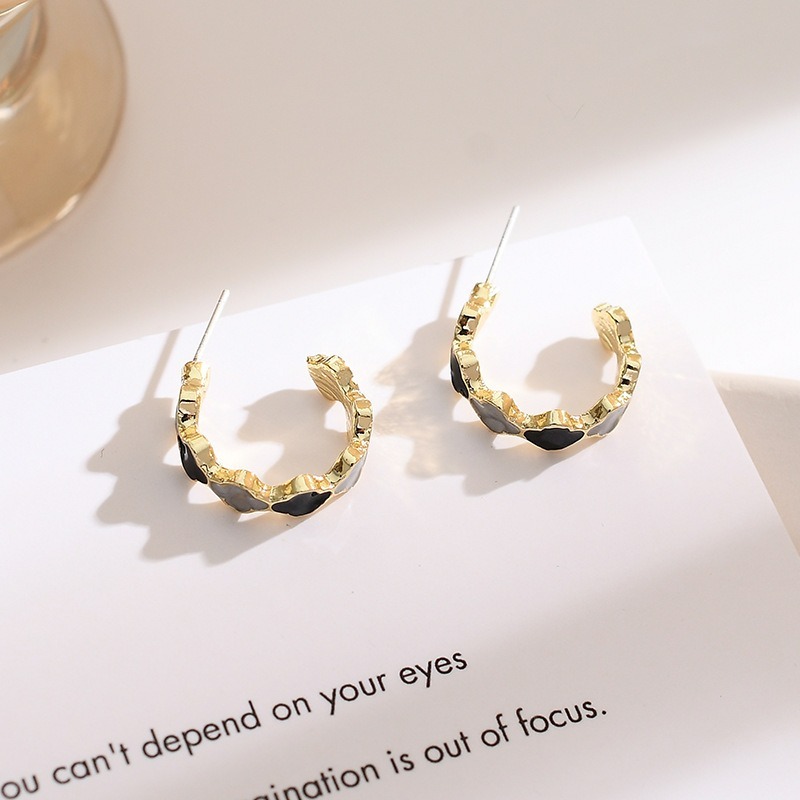 【好.樣.日.子】簡約高級感C型耳環 氣質設計款 不易過敏 耳釘式百搭耳環 推薦飾品-細節圖4